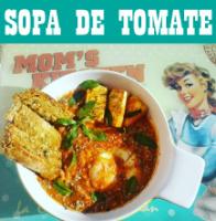 Sopa de tomate com ovos escalfados e tofu