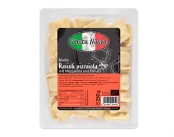 fresh ravioli with mozzarela & tomatoes pasta nuova 25gr